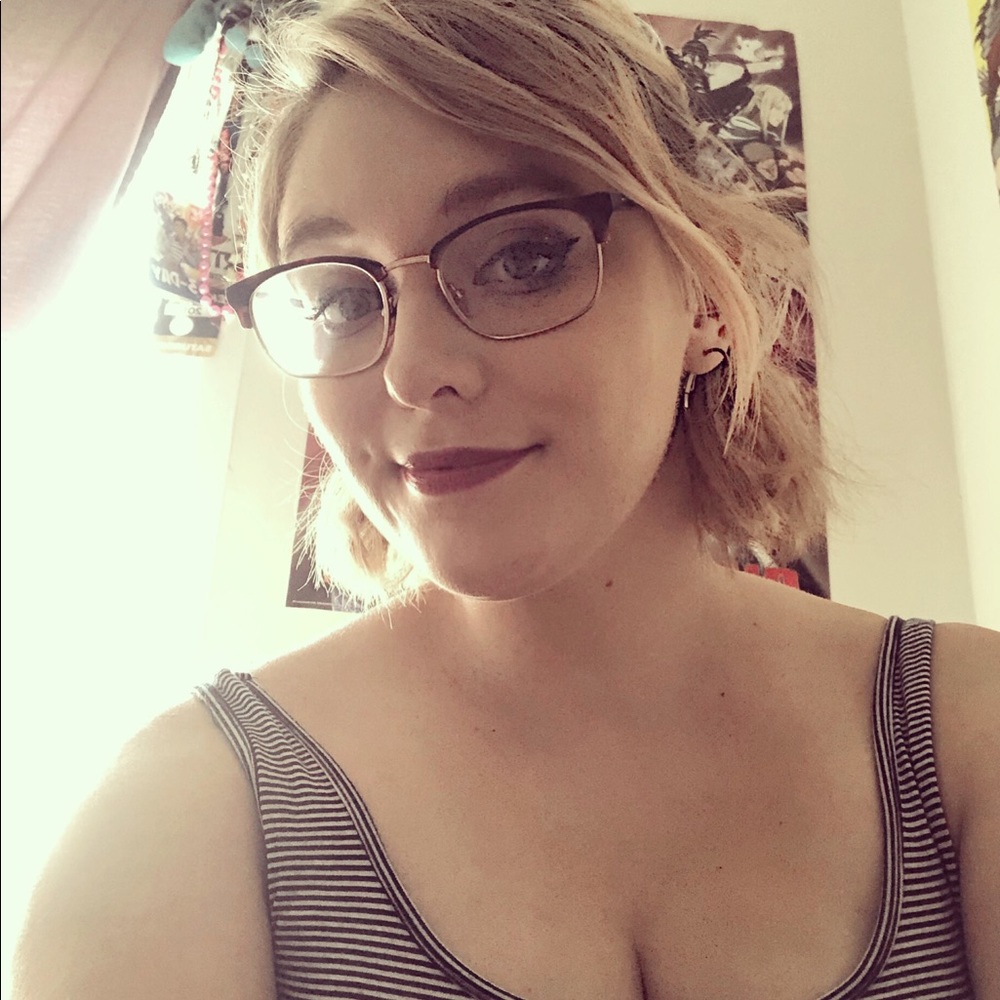 Meet your Posher, Halley